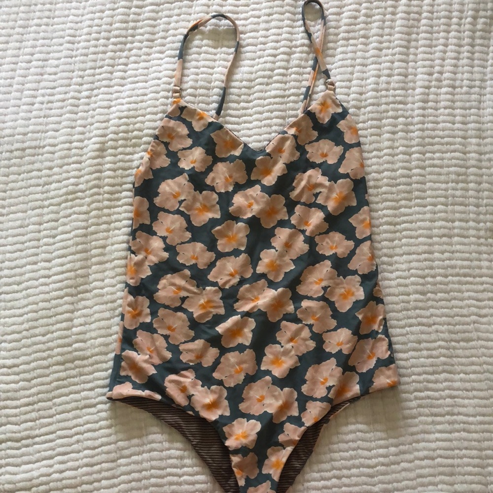 Acacia Hina one piece, size small